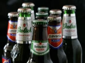 Denen en Nederlanders drinken het meest